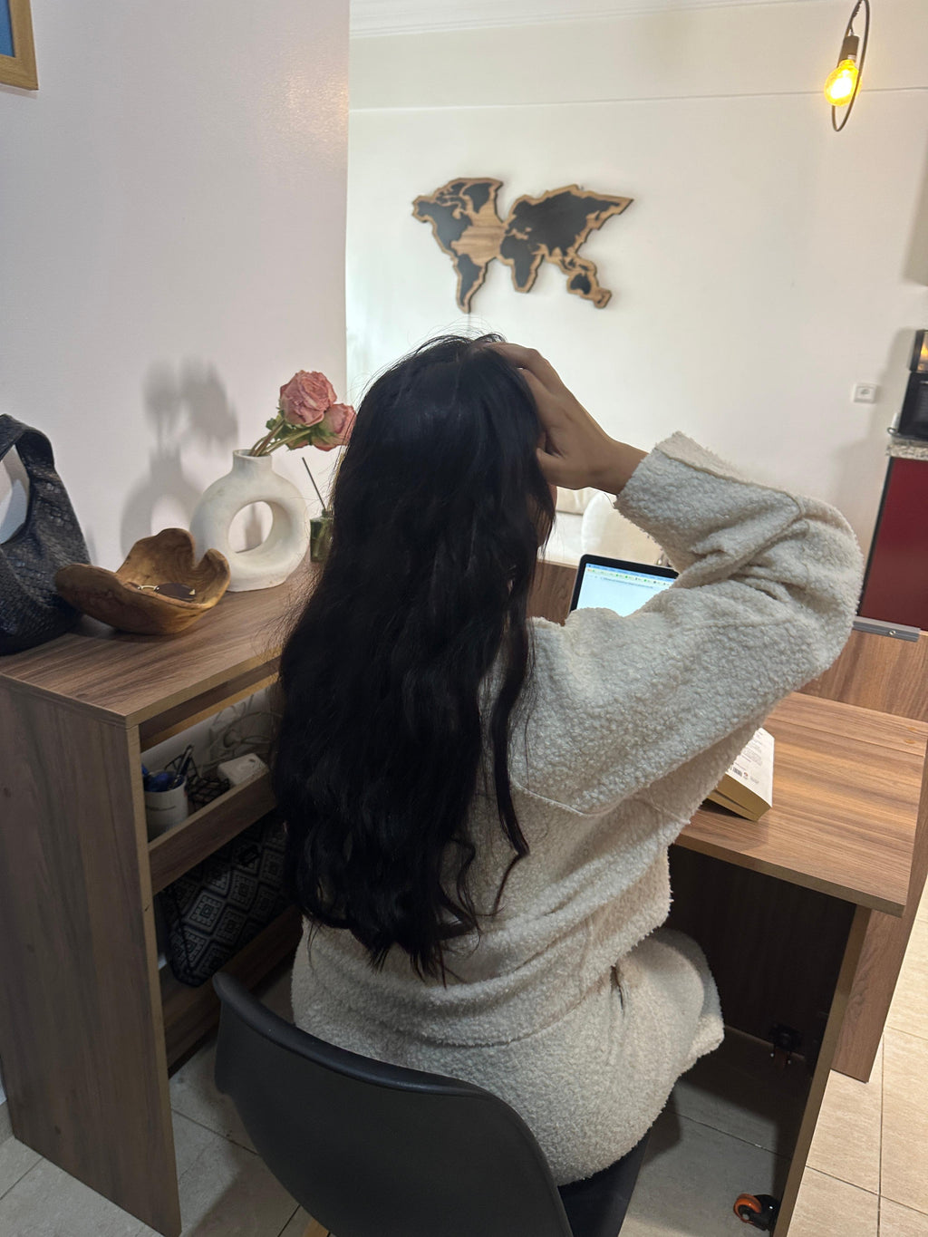 Bureau modulable avec bibliothèque incluse