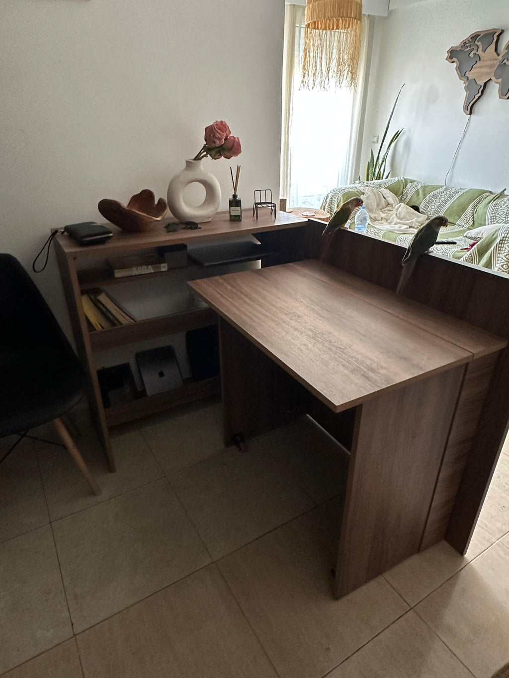 Bureau modulable avec bibliothèque incluse